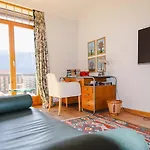 Charming Swiss Village With Pool Appartement *