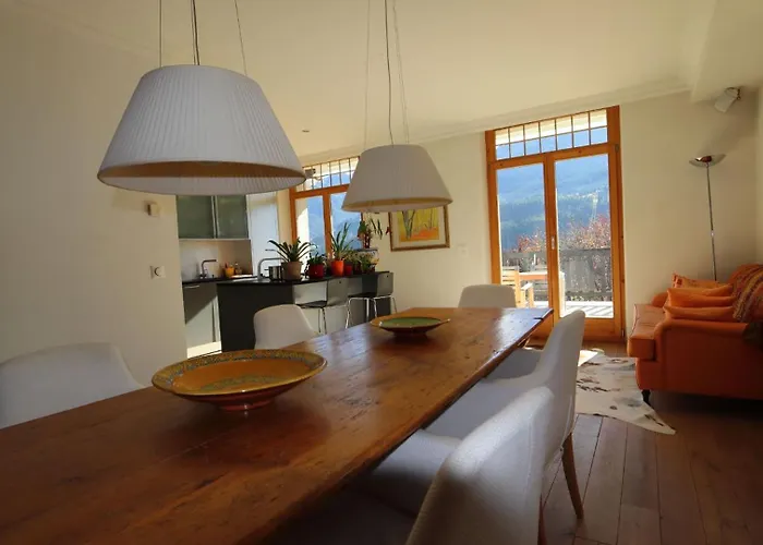 Charming Swiss Village With Pool Appartement