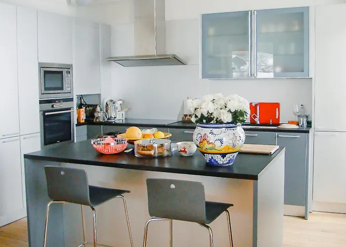 Charming Swiss Village With Pool Appartement