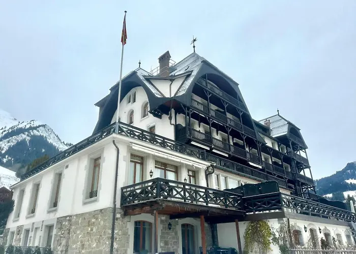 Charming Swiss Village With Pool שאטו-דו