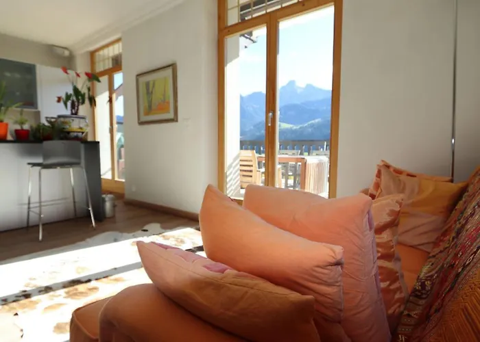 דירה Charming Swiss Village With Pool שאטו-דו