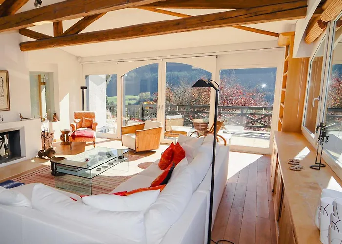 Charming Swiss Village With Pool דירה שאטו-דו