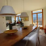 Charming Swiss Village With Pool Apartmán