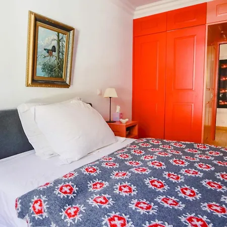 Charming Swiss Village With Pool Apartmán